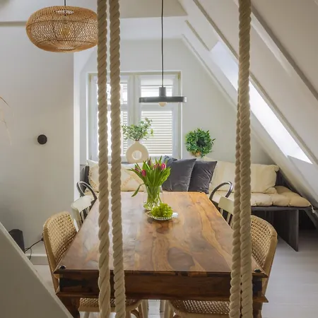 Home3city Klimatyczne Poddasze 아파트 소포트
